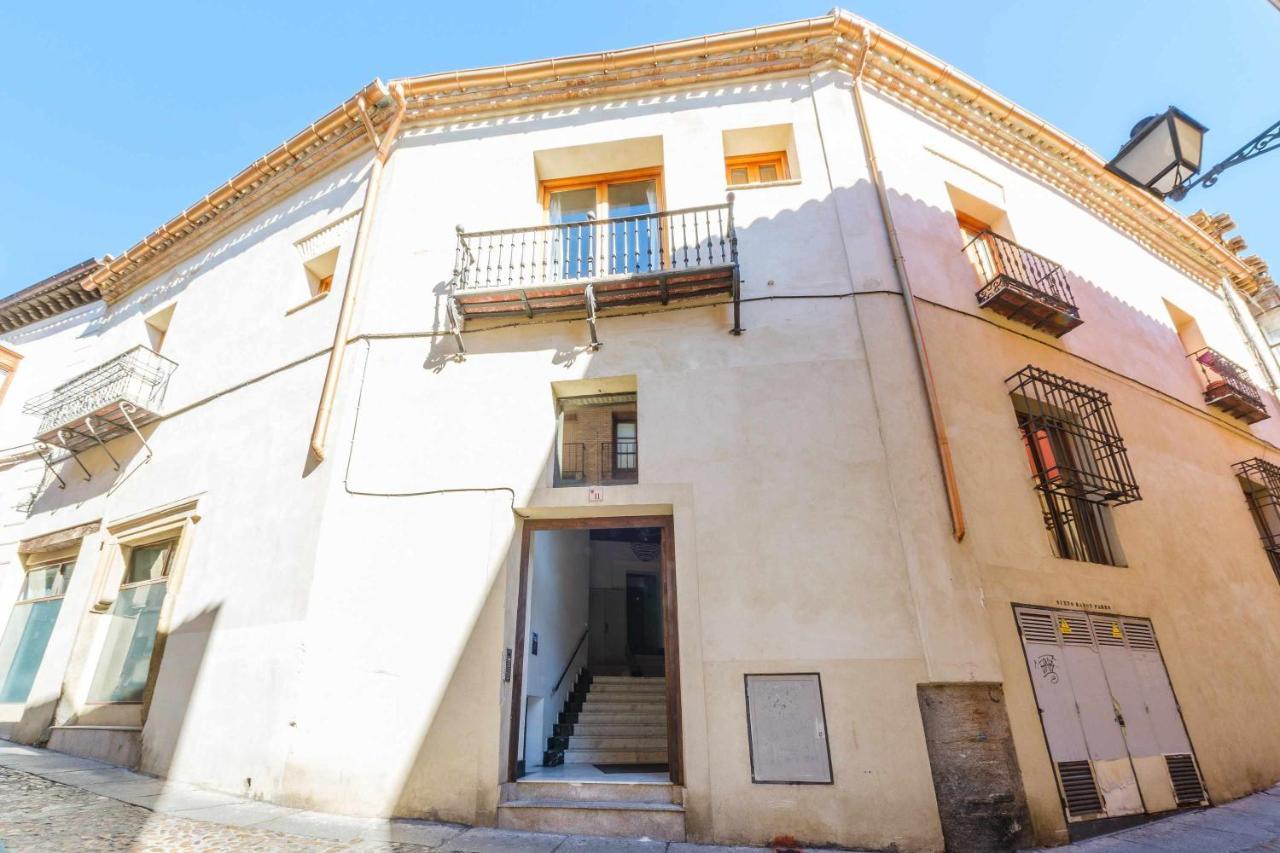 Apartamento Con Patio Junto A La Catedral By Toledo Ap Eksteriør billede