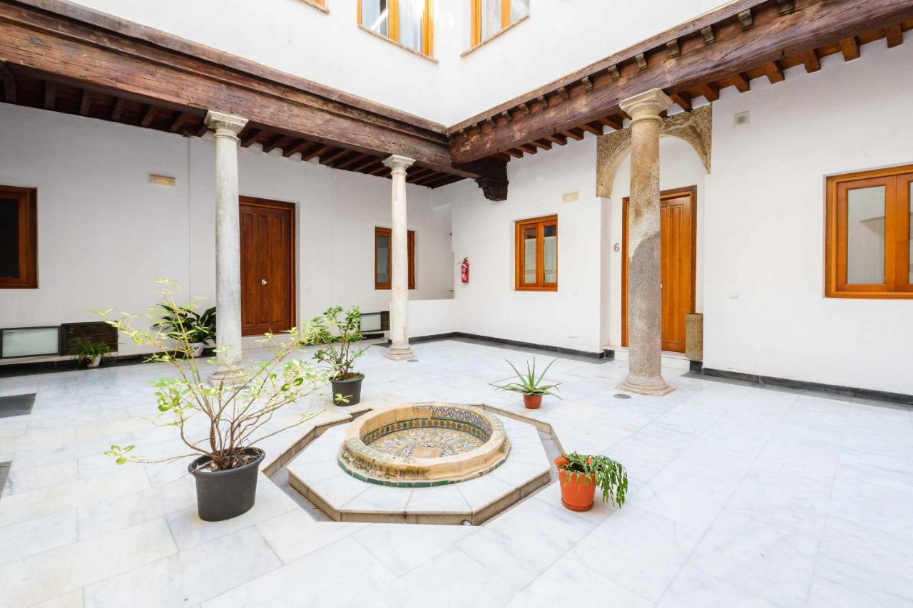 Apartamento Con Patio Junto A La Catedral By Toledo Ap Eksteriør billede