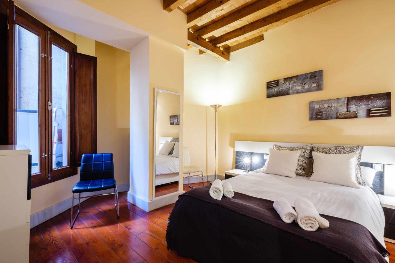 Apartamento Con Patio Junto A La Catedral By Toledo Ap Eksteriør billede